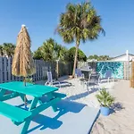 Villa Paradise, Pet Friendly